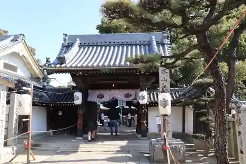 大聖観音寺（あびこ観音）の山門