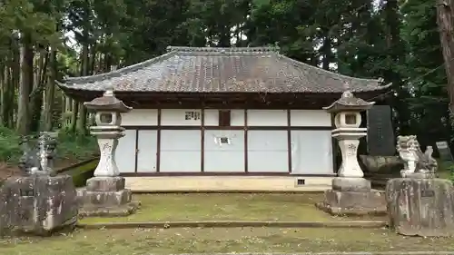 高尾神社の本殿・本堂
