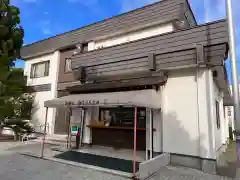 烈々布神社の建物その他