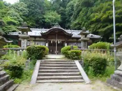 穴師坐兵主神社の本殿