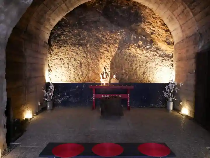 洞窟観音・徳明園・山徳記念館のその他建物