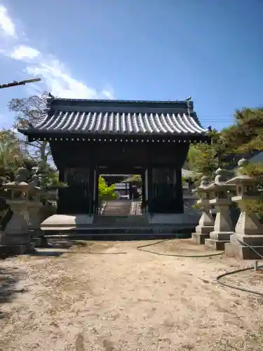 乗禅寺の{uncategorized: "未分類", other: "その他", undefined: "問題あり", building: "その他建物", grave: "お墓", sacred_gate: "鳥居", guardian: "狛犬", statue: "像", buddha: "仏像", history: "歴史", nature: "自然", garden: "庭園", animal: "動物", pagoda: "塔", temizu: "手水舎", mountain_gate: "山門・神門", sanctuary: "本殿・本堂", subordinate: "末社・摂社", art: "芸術", scenery: "景色", jizo: "地蔵", ema: "絵馬", goshuin: "御朱印", omikuji: "おみくじ", items: "授与品その他", amulet: "お守り", goshuincho: "御朱印帳", eats: "食事", festival: "お祭り", votive_dance: "神楽", shichigosan: "七五三参", wedding: "結婚式", experience: "体験その他", initially: "初詣", around: "周辺", anti_infection: "感染症対策"}