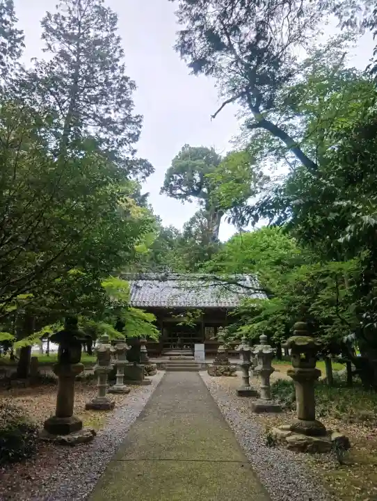 深坂神社の{uncategorized: "未分類", other: "その他", undefined: "問題あり", building: "その他建物", grave: "お墓", sacred_gate: "鳥居", guardian: "狛犬", statue: "像", buddha: "仏像", history: "歴史", nature: "自然", garden: "庭園", animal: "動物", pagoda: "塔", temizu: "手水舎", mountain_gate: "山門・神門", sanctuary: "本殿・本堂", subordinate: "末社・摂社", art: "芸術", scenery: "景色", jizo: "地蔵", ema: "絵馬", goshuin: "御朱印", omikuji: "おみくじ", items: "授与品その他", amulet: "お守り", goshuincho: "御朱印帳", eats: "食事", festival: "お祭り", votive_dance: "神楽", shichigosan: "七五三参", wedding: "結婚式", experience: "体験その他", initially: "初詣", around: "周辺", anti_infection: "感染症対策"}