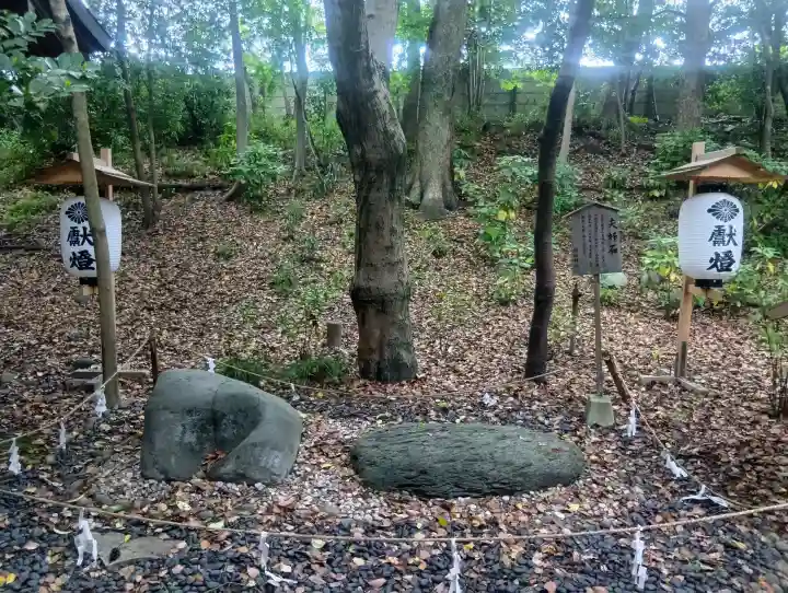堤治神社の{uncategorized: "未分類", other: "その他", undefined: "問題あり", building: "その他建物", grave: "お墓", sacred_gate: "鳥居", guardian: "狛犬", statue: "像", buddha: "仏像", history: "歴史", nature: "自然", garden: "庭園", animal: "動物", pagoda: "塔", temizu: "手水舎", mountain_gate: "山門・神門", sanctuary: "本殿・本堂", subordinate: "末社・摂社", art: "芸術", scenery: "景色", jizo: "地蔵", ema: "絵馬", goshuin: "御朱印", omikuji: "おみくじ", items: "授与品その他", amulet: "お守り", goshuincho: "御朱印帳", eats: "食事", festival: "お祭り", votive_dance: "神楽", shichigosan: "七五三参", wedding: "結婚式", experience: "体験その他", initially: "初詣", around: "周辺", anti_infection: "感染症対策"}