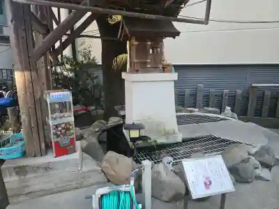 杭瀬熊野神社の{uncategorized: "未分類", other: "その他", undefined: "問題あり", building: "その他建物", grave: "お墓", sacred_gate: "鳥居", guardian: "狛犬", statue: "像", buddha: "仏像", history: "歴史", nature: "自然", garden: "庭園", animal: "動物", pagoda: "塔", temizu: "手水舎", mountain_gate: "山門・神門", sanctuary: "本殿・本堂", subordinate: "末社・摂社", art: "芸術", scenery: "景色", jizo: "地蔵", ema: "絵馬", goshuin: "御朱印", omikuji: "おみくじ", items: "授与品その他", amulet: "お守り", goshuincho: "御朱印帳", eats: "食事", festival: "お祭り", votive_dance: "神楽", shichigosan: "七五三参", wedding: "結婚式", experience: "体験その他", initially: "初詣", around: "周辺", anti_infection: "感染症対策"}