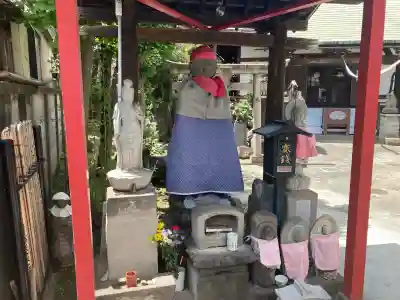 專念寺の{uncategorized: "未分類", other: "その他", undefined: "問題あり", building: "その他建物", grave: "お墓", sacred_gate: "鳥居", guardian: "狛犬", statue: "像", buddha: "仏像", history: "歴史", nature: "自然", garden: "庭園", animal: "動物", pagoda: "塔", temizu: "手水舎", mountain_gate: "山門・神門", sanctuary: "本殿・本堂", subordinate: "末社・摂社", art: "芸術", scenery: "景色", jizo: "地蔵", ema: "絵馬", goshuin: "御朱印", omikuji: "おみくじ", items: "授与品その他", amulet: "お守り", goshuincho: "御朱印帳", eats: "食事", festival: "お祭り", votive_dance: "神楽", shichigosan: "七五三参", wedding: "結婚式", experience: "体験その他", initially: "初詣", around: "周辺", anti_infection: "感染症対策"}