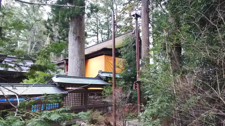 雄山神社前立社壇の本殿・本堂
