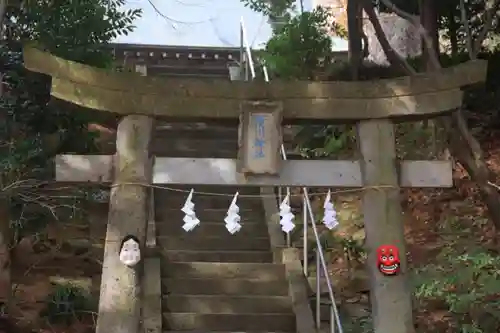 滑川神社 - 仕事と子どもの守り神の鳥居