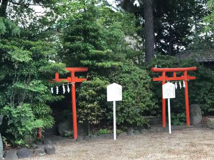 荒井神社の末社・摂社
