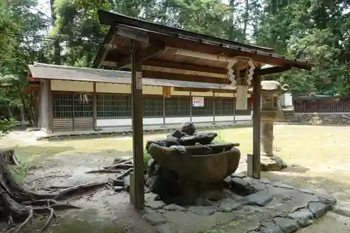 八幡神社の手水舎