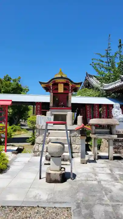 乙津寺 (鏡島弘法)の{uncategorized: "未分類", other: "その他", undefined: "問題あり", building: "その他建物", grave: "お墓", sacred_gate: "鳥居", guardian: "狛犬", statue: "像", buddha: "仏像", history: "歴史", nature: "自然", garden: "庭園", animal: "動物", pagoda: "塔", temizu: "手水舎", mountain_gate: "山門・神門", sanctuary: "本殿・本堂", subordinate: "末社・摂社", art: "芸術", scenery: "景色", jizo: "地蔵", ema: "絵馬", goshuin: "御朱印", omikuji: "おみくじ", items: "授与品その他", amulet: "お守り", goshuincho: "御朱印帳", eats: "食事", festival: "お祭り", votive_dance: "神楽", shichigosan: "七五三参", wedding: "結婚式", experience: "体験その他", initially: "初詣", around: "周辺", anti_infection: "感染症対策"}
