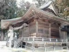 神明社の本殿