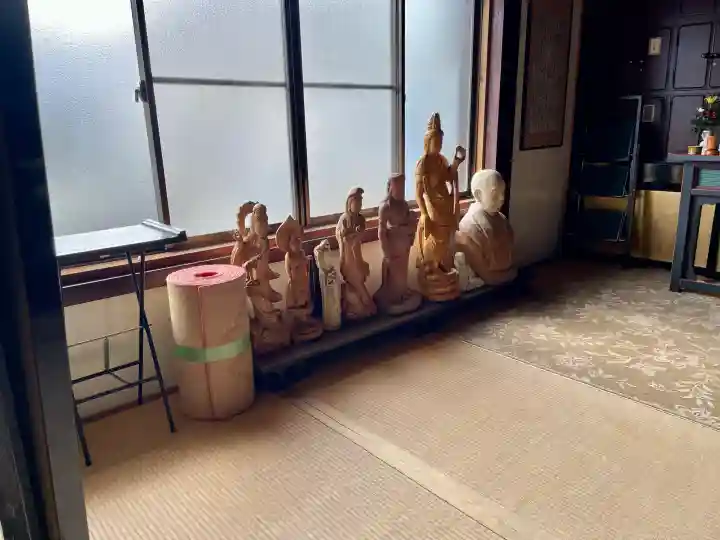 宝福寺の{uncategorized: "未分類", other: "その他", undefined: "問題あり", building: "その他建物", grave: "お墓", sacred_gate: "鳥居", guardian: "狛犬", statue: "像", buddha: "仏像", history: "歴史", nature: "自然", garden: "庭園", animal: "動物", pagoda: "塔", temizu: "手水舎", mountain_gate: "山門・神門", sanctuary: "本殿・本堂", subordinate: "末社・摂社", art: "芸術", scenery: "景色", jizo: "地蔵", ema: "絵馬", goshuin: "御朱印", omikuji: "おみくじ", items: "授与品その他", amulet: "お守り", goshuincho: "御朱印帳", eats: "食事", festival: "お祭り", votive_dance: "神楽", shichigosan: "七五三参", wedding: "結婚式", experience: "体験その他", initially: "初詣", around: "周辺", anti_infection: "感染症対策"}