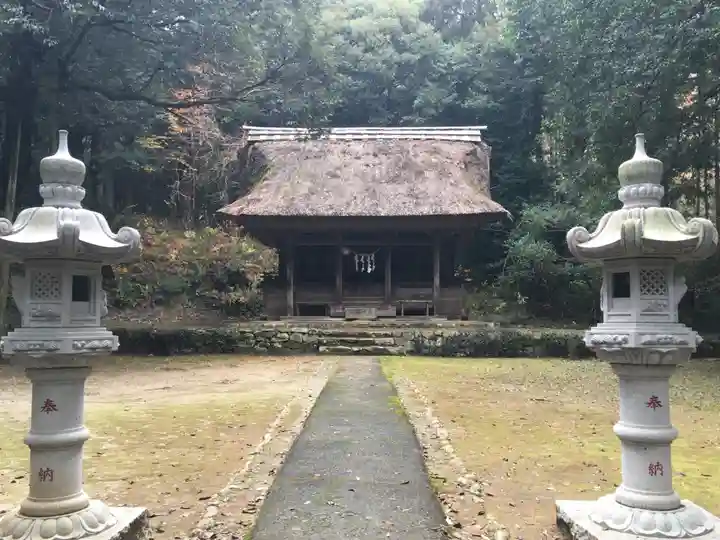 綱神社の本殿・本堂