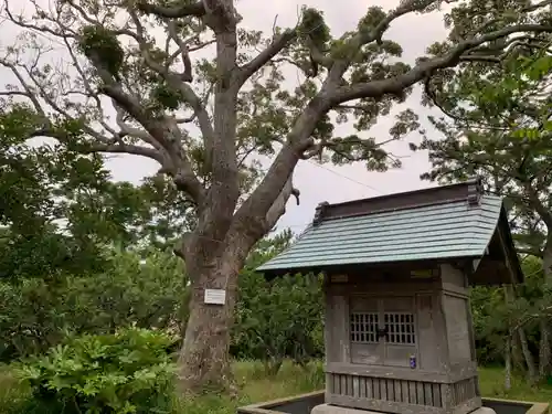 諏訪神社の末社