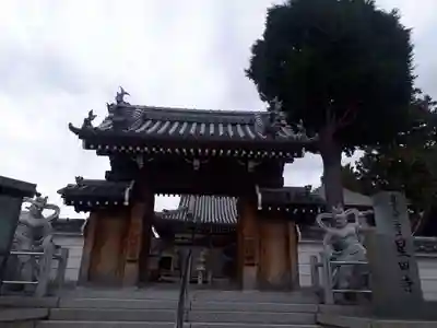 星田神社の山門・神門