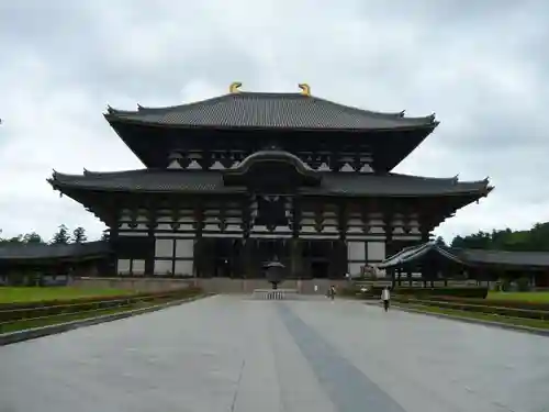 東大寺の本殿