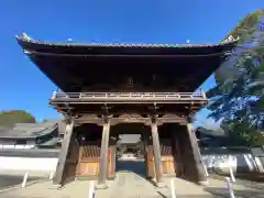 延命寺の山門