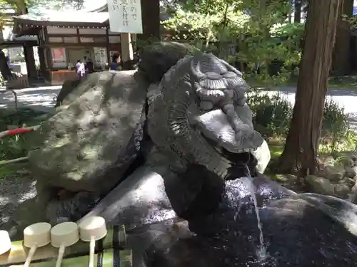 諏訪大社下社秋宮の手水舎