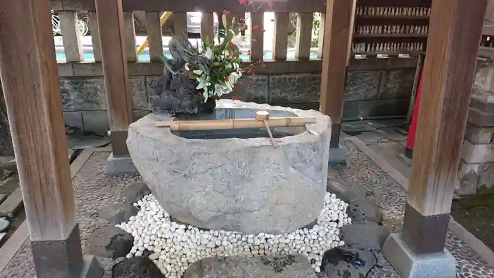 三島神社の手水舎