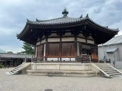 法隆寺 夢殿(奈良県)