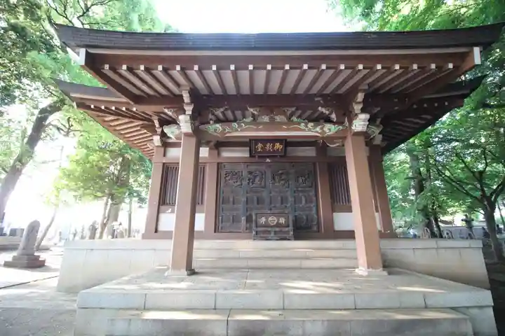 長命寺の本殿・本堂