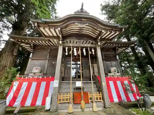 鷲子山上神社の本殿・本堂