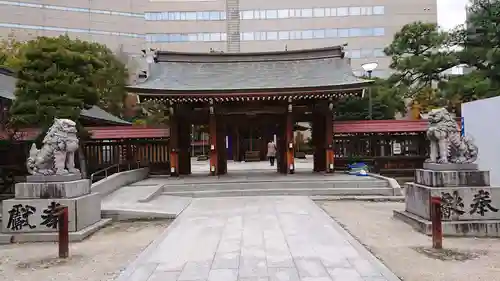 警固神社の山門・神門