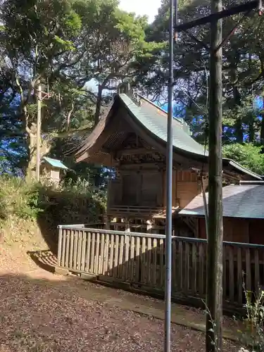 布自伎美神社の本殿