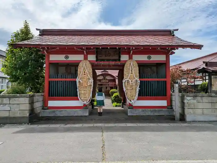 神宮寺の山門