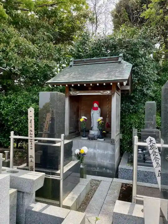 萬藏寺の{uncategorized: "未分類", other: "その他", undefined: "問題あり", building: "その他建物", grave: "お墓", sacred_gate: "鳥居", guardian: "狛犬", statue: "像", buddha: "仏像", history: "歴史", nature: "自然", garden: "庭園", animal: "動物", pagoda: "塔", temizu: "手水舎", mountain_gate: "山門・神門", sanctuary: "本殿・本堂", subordinate: "末社・摂社", art: "芸術", scenery: "景色", jizo: "地蔵", ema: "絵馬", goshuin: "御朱印", omikuji: "おみくじ", items: "授与品その他", amulet: "お守り", goshuincho: "御朱印帳", eats: "食事", festival: "お祭り", votive_dance: "神楽", shichigosan: "七五三参", wedding: "結婚式", experience: "体験その他", initially: "初詣", around: "周辺", anti_infection: "感染症対策"}
