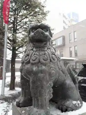 北海道神宮頓宮の狛犬