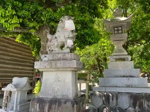 三輪神社の狛犬