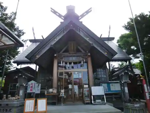 森三吉神社の本殿