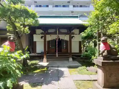 於岩稲荷田宮神社の本殿・本堂