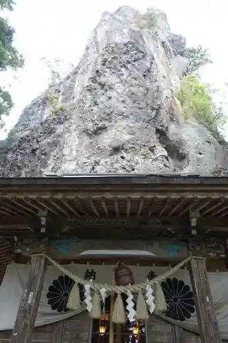 中之嶽神社の本殿