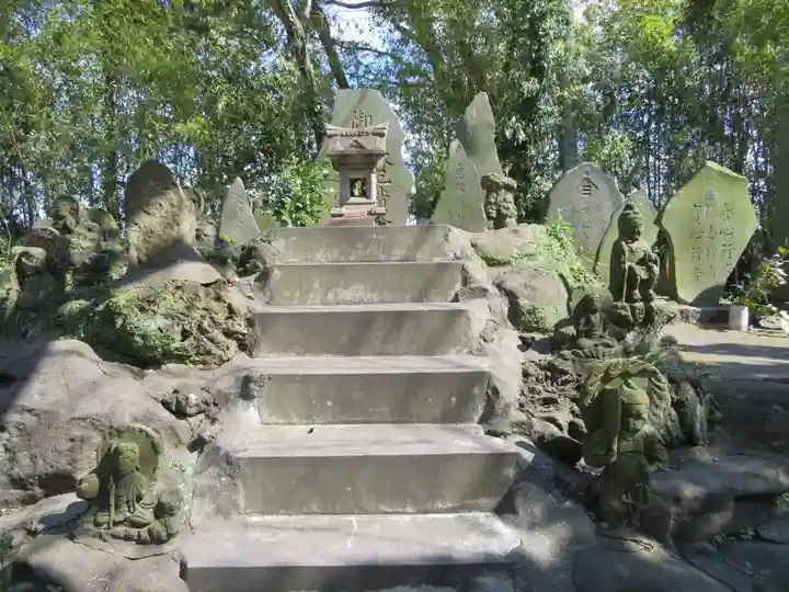 神明社の末社・摂社