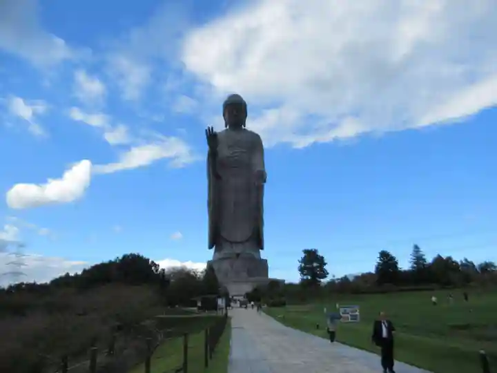 東本願寺本廟 牛久浄苑(牛久大仏)(茨城県)