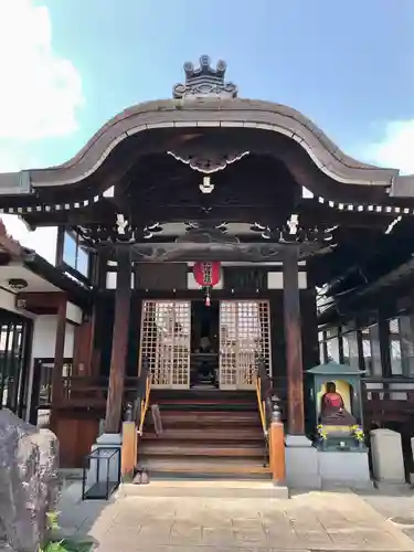 長圓寺の本殿・本堂