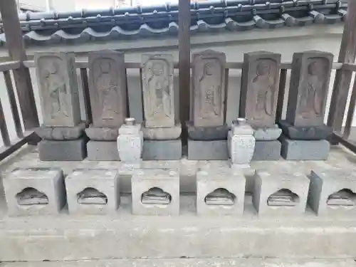 東方寺の地蔵