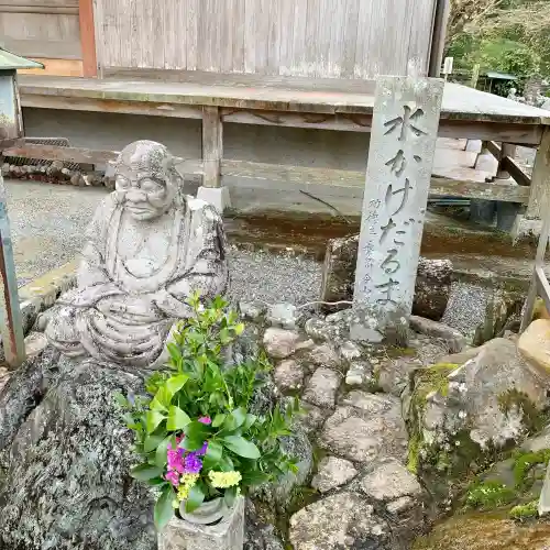 興禅寺の{uncategorized: "未分類", other: "その他", undefined: "問題あり", building: "その他建物", grave: "お墓", sacred_gate: "鳥居", guardian: "狛犬", statue: "像", buddha: "仏像", history: "歴史", nature: "自然", garden: "庭園", animal: "動物", pagoda: "塔", temizu: "手水舎", mountain_gate: "山門・神門", sanctuary: "本殿・本堂", subordinate: "末社・摂社", art: "芸術", scenery: "景色", jizo: "地蔵", ema: "絵馬", goshuin: "御朱印", omikuji: "おみくじ", items: "授与品その他", amulet: "お守り", goshuincho: "御朱印帳", eats: "食事", festival: "お祭り", votive_dance: "神楽", shichigosan: "七五三参", wedding: "結婚式", experience: "体験その他", initially: "初詣", around: "周辺", anti_infection: "感染症対策"}