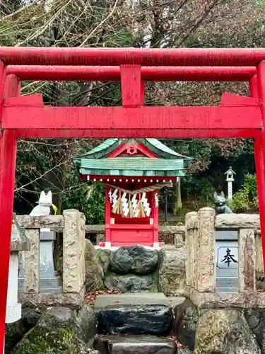 堤治神社の末社