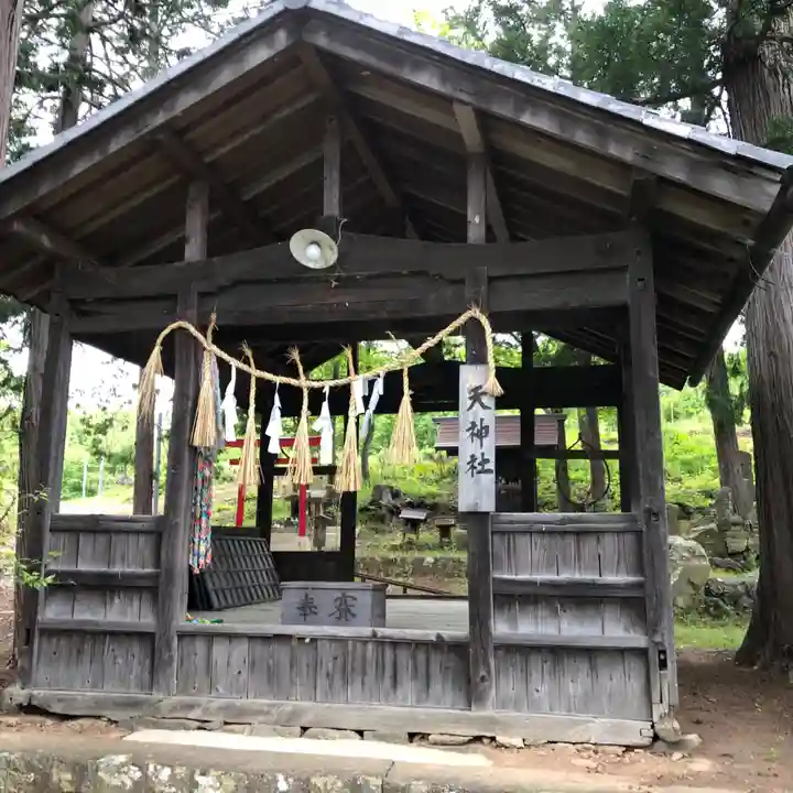 岡田神社の末社・摂社