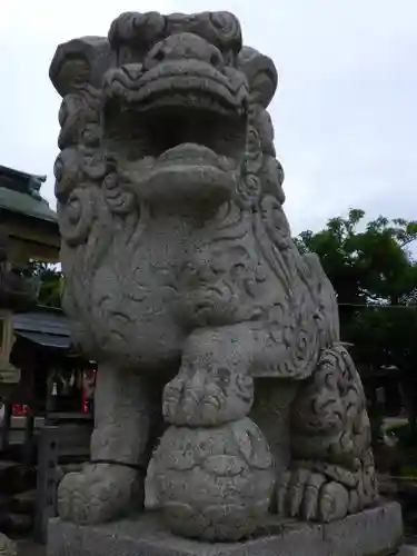 白鳥神社の狛犬