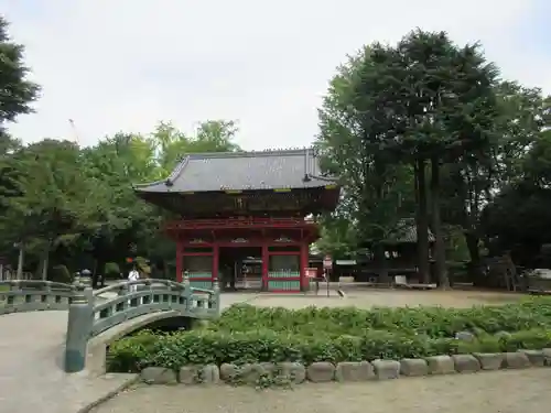 根津神社の山門