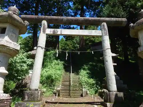 吾那神社の鳥居