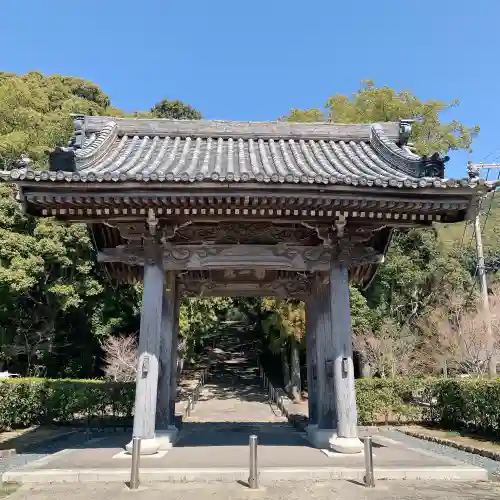興国寺の{uncategorized: "未分類", other: "その他", undefined: "問題あり", building: "その他建物", grave: "お墓", sacred_gate: "鳥居", guardian: "狛犬", statue: "像", buddha: "仏像", history: "歴史", nature: "自然", garden: "庭園", animal: "動物", pagoda: "塔", temizu: "手水舎", mountain_gate: "山門・神門", sanctuary: "本殿・本堂", subordinate: "末社・摂社", art: "芸術", scenery: "景色", jizo: "地蔵", ema: "絵馬", goshuin: "御朱印", omikuji: "おみくじ", items: "授与品その他", amulet: "お守り", goshuincho: "御朱印帳", eats: "食事", festival: "お祭り", votive_dance: "神楽", shichigosan: "七五三参", wedding: "結婚式", experience: "体験その他", initially: "初詣", around: "周辺", anti_infection: "感染症対策"}