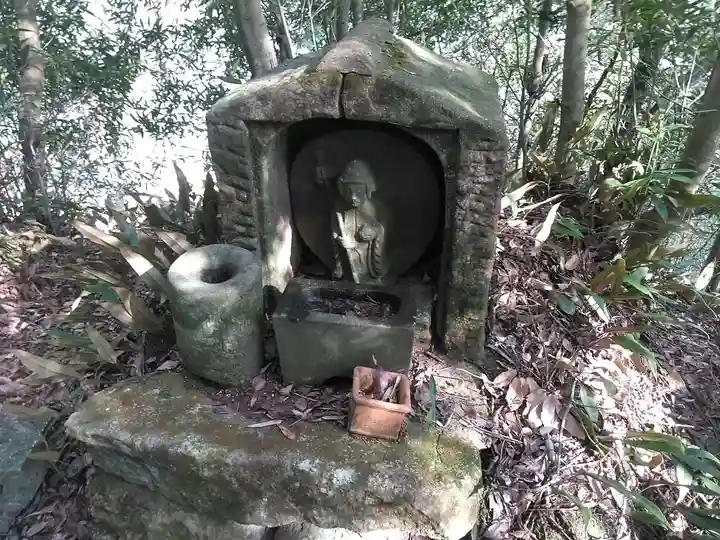 鶴の岩屋(法海寺)の地蔵