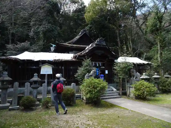 關蝉丸神社下社の本殿・本堂