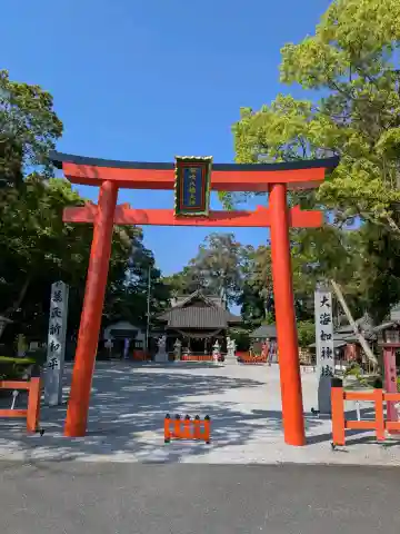 伏見稲荷神社の{uncategorized: "未分類", other: "その他", undefined: "問題あり", building: "その他建物", grave: "お墓", sacred_gate: "鳥居", guardian: "狛犬", statue: "像", buddha: "仏像", history: "歴史", nature: "自然", garden: "庭園", animal: "動物", pagoda: "塔", temizu: "手水舎", mountain_gate: "山門・神門", sanctuary: "本殿・本堂", subordinate: "末社・摂社", art: "芸術", scenery: "景色", jizo: "地蔵", ema: "絵馬", goshuin: "御朱印", omikuji: "おみくじ", items: "授与品その他", amulet: "お守り", goshuincho: "御朱印帳", eats: "食事", festival: "お祭り", votive_dance: "神楽", shichigosan: "七五三参", wedding: "結婚式", experience: "体験その他", initially: "初詣", around: "周辺", anti_infection: "感染症対策"}